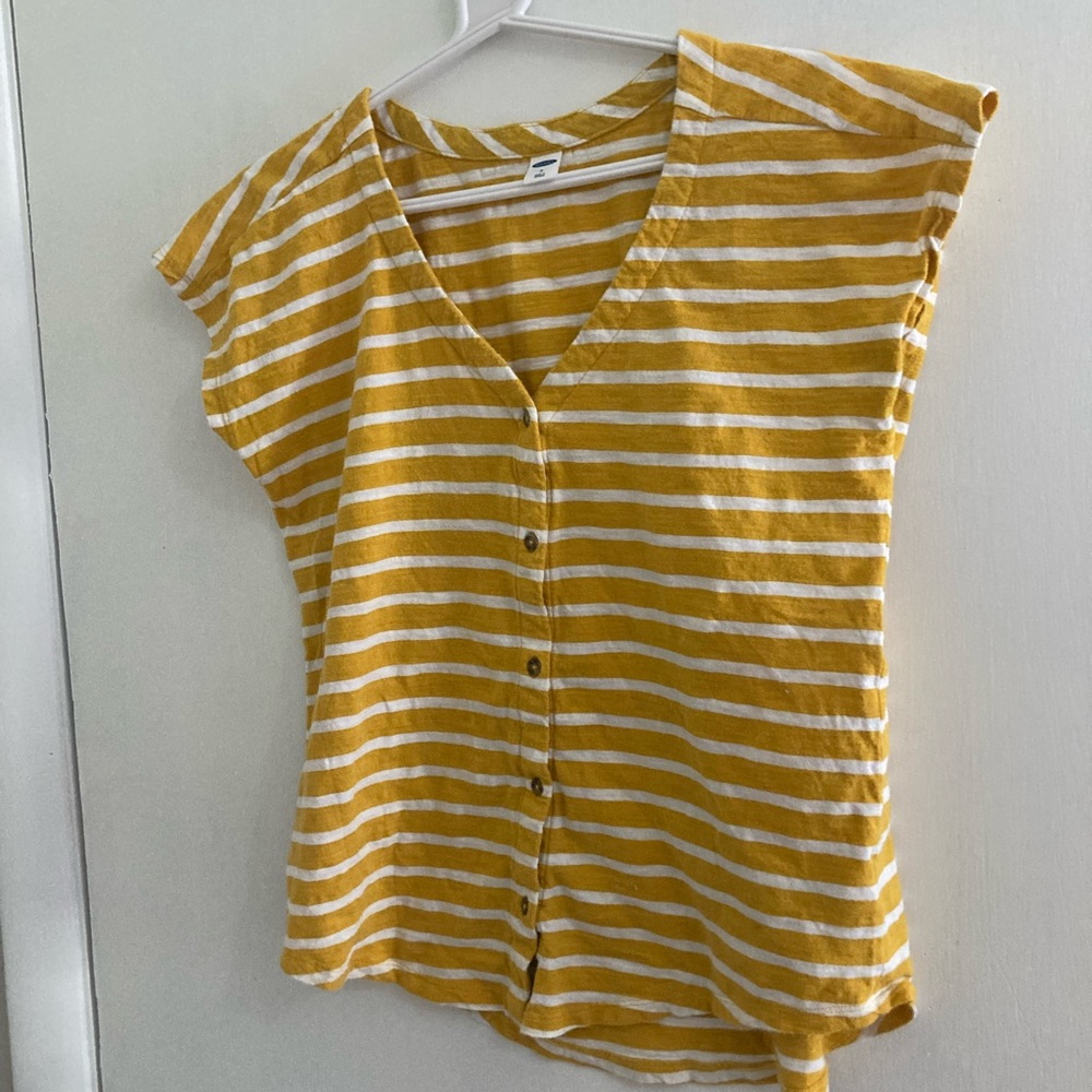 Old navy blouse